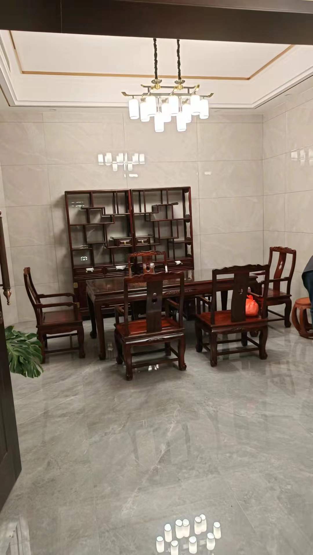 阔叶干泡茶台+书桌+书柜+皇宫椅
